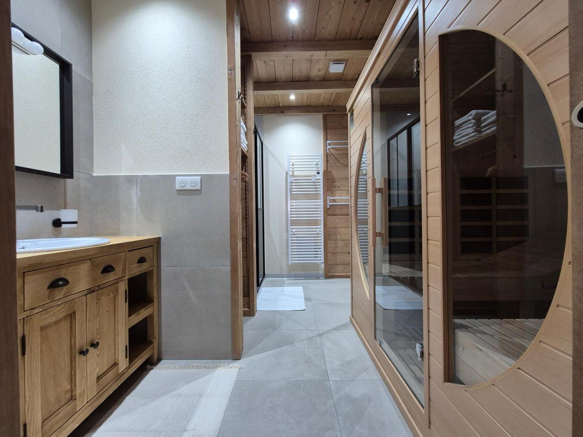 Del Vino Bar A Vin & Guitares Appartement Sauna Terrasse Garage Orchamps-Vennes Exterior photo